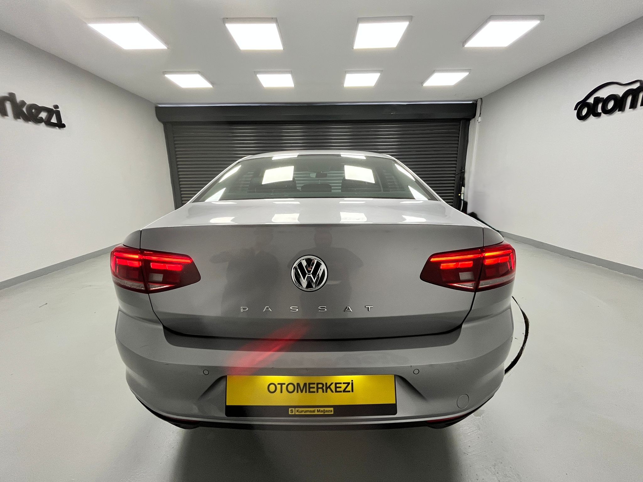 VOLKSWAGEN PASSAT 25